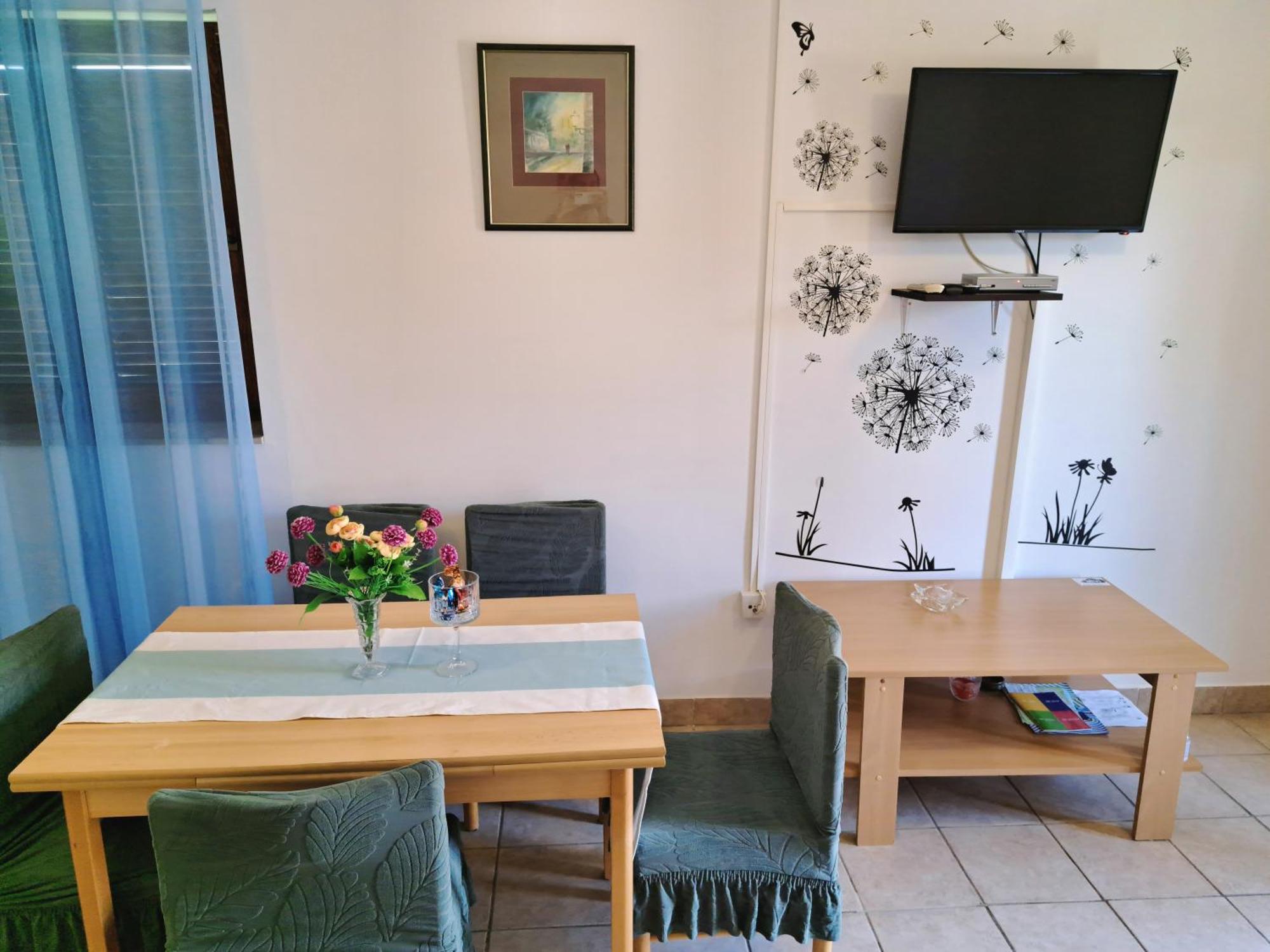 Apartments 1000 Flowers Stari Grad  Quarto foto