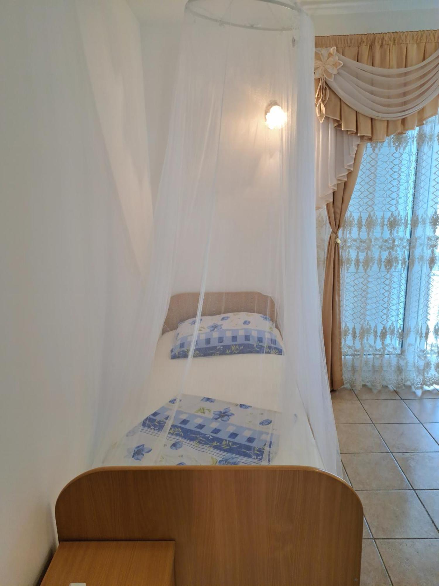 Apartments 1000 Flowers Stari Grad  Quarto foto