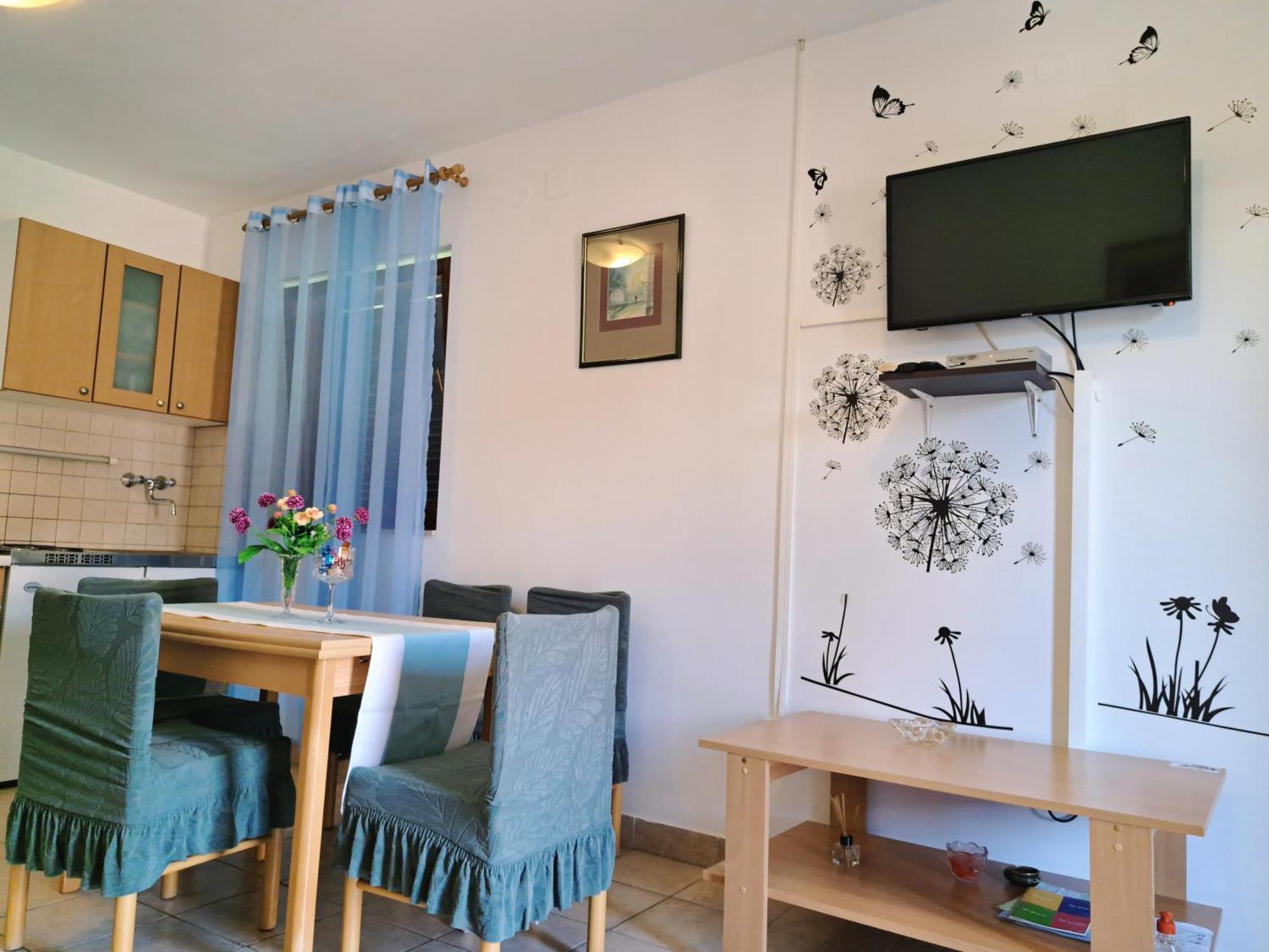 Apartments 1000 Flowers Stari Grad  Quarto foto